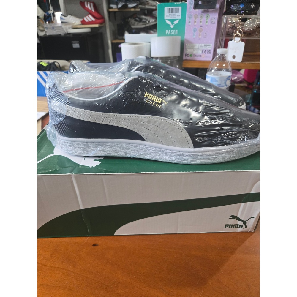 Puma Suede Classic XXI Mens Black White Sneakers 374915-01 Low Top Shoes